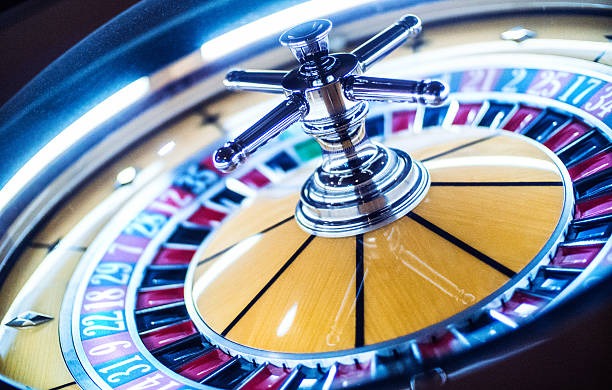 bengbeng toto platform interface showing sportsbook, live dealer, and slots sections