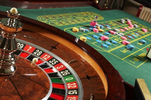 Live dealer at bengbeng toto Wild Coaster studio with professional HD broadcast